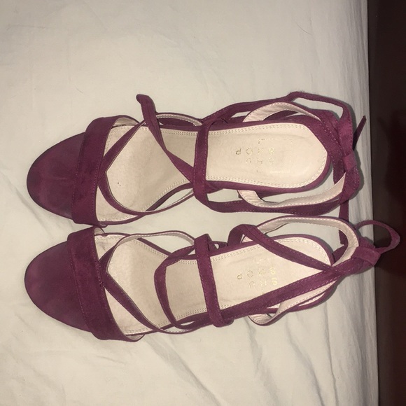 Doctor said no more heels, must be flats only - Picture 2 of 3